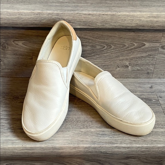 UGG White Flats Slip-On Loafers - Picture 2 of 4